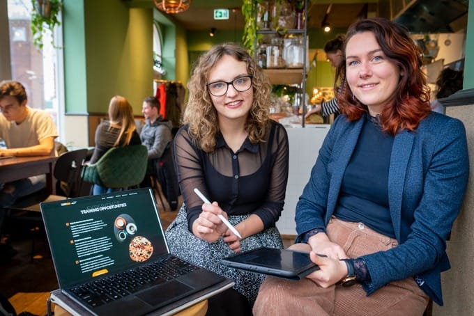 Elisabeth and Evelien cafe